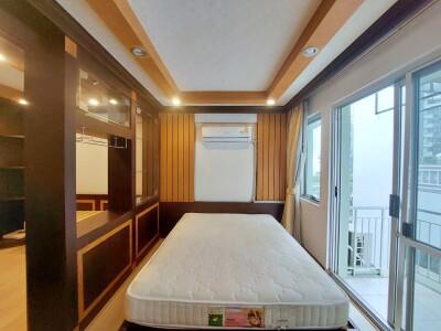 เรนทรี วิลล่า / 32 ตรม.  ชั้น 7-8