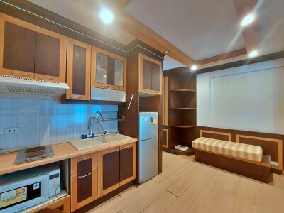 เรนทรี วิลล่า / 32 ตรม.  ชั้น 7-2