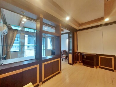 เรนทรี วิลล่า / 32 ตรม.  ชั้น 7-6