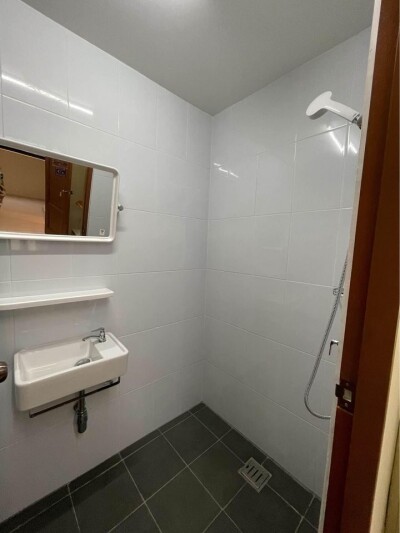 ร่วมสุข คอนโด /  ขนาด 320 ตรม.  ชั้น 9 *-27