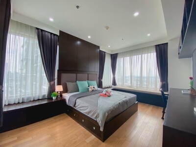 อัปเดตล่าสุด 30/03/68 : ดิ เอ็มโพริโอ เพลส / 108ตรม ชั้น23-9