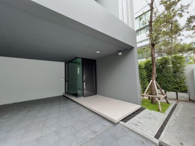 วีเว่ กรุงเทพกรีฑา / 421 ตรม.-33