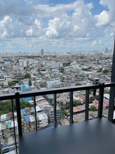 ไอดีโอ สาทร - วงเวียนใหญ่  / 28 ตร.ม . ชั้น 24-13