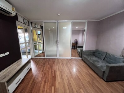 ลุมพินี เพลส นราธิวาส 24 / 34 ตร.ม. ชั้น 9-4