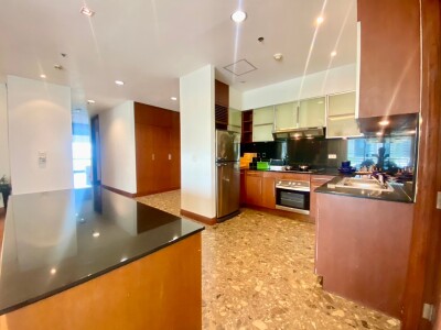 รอยัล เรสสิเดนซ์ พาร์ค / 220 ตรม.*-8