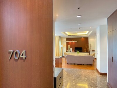 รอยัล เรสสิเดนซ์ พาร์ค / 220 ตรม.*-24