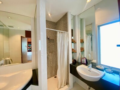 รอยัล เรสสิเดนซ์ พาร์ค / 220 ตรม.*-22