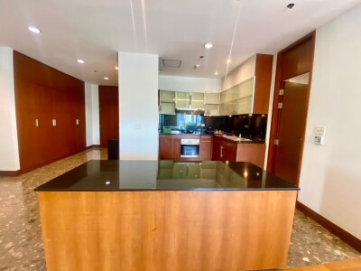 รอยัล เรสสิเดนซ์ พาร์ค / 220 ตรม.*-7