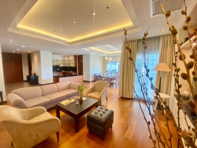 รอยัล เรสสิเดนซ์ พาร์ค / 220 ตรม.*-1