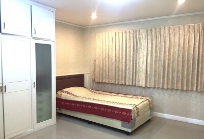 บ้านพร้อมพงษ์ / 105 ตารางเมตร อยู่ชั้น 7-7