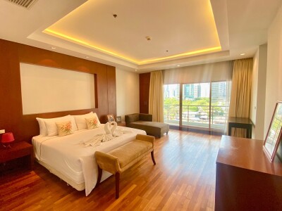 รอยัล เรสสิเดนซ์ พาร์ค / 220 ตรม.*-12