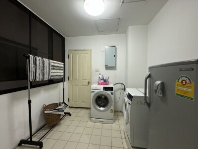 อัปเดตล่าสุด 7/3/68 :  ริเวอไรน์ เพลส คอนโดมิเนียม /  218.43 ตารางเมตร ชั้น 12 *-17