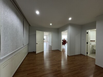 อัปเดตล่าสุด 7/3/68 :  ริเวอไรน์ เพลส คอนโดมิเนียม /  218.43 ตารางเมตร ชั้น 12 *-13