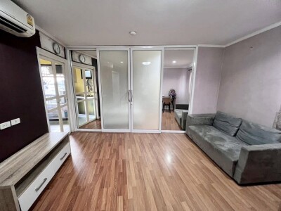 ลุมพินี เพลส นราธิวาส 24 / 34 ตร.ม. ชั้น 9-4