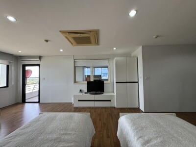 อัปเดตล่าสุด 7/3/68 :  ริเวอไรน์ เพลส คอนโดมิเนียม /  218.43 ตารางเมตร ชั้น 12 *-8