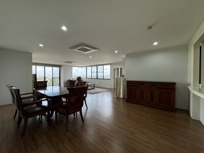 อัปเดตล่าสุด 7/3/68 :  ริเวอไรน์ เพลส คอนโดมิเนียม /  218.43 ตารางเมตร ชั้น 12 *-3