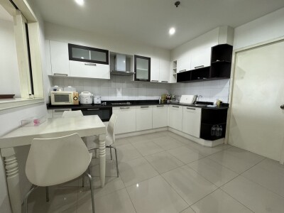 อัปเดตล่าสุด 7/3/68 :  ริเวอไรน์ เพลส คอนโดมิเนียม /  218.43 ตารางเมตร ชั้น 12 *-14