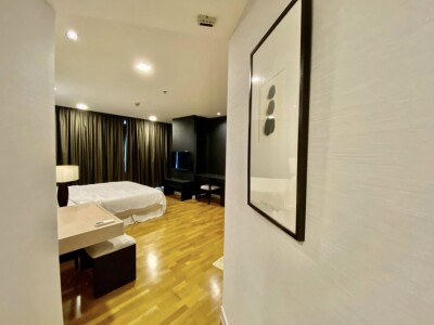 อัปเดตล่าสุด 25/3/68 : เออร์บาน่า สาทร / 139.40 ตรม. ชั้น 21-13