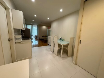 จามจุรี สแควร์ เรสซิเด้นส์ / 61 ตร.ม. • ชั้น 8-9