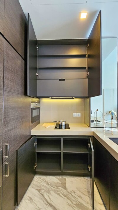 อัปเดตล่าสุด 23/2/2568 :  ศาลาแดง วัน / 57 ตรม. ชั้น 11 *-18