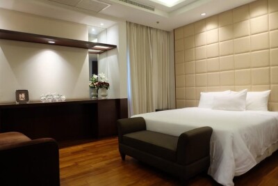 รอยัล ไนน์ เรสซิเดนท์ / 220 ตรม.ชั้น 8  *-8