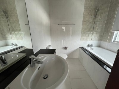 รอยัล ไนน์ เรสซิเดนท์ / 220 ตรม.ชั้น 8  *-17