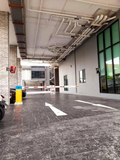 ดิ ยูนีค เอกมัย - รามอินทรา / 32 ตรม. ชั้น 4 อาคาร B-9