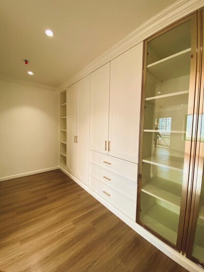 มูน ทาวเวอร์ / 202.17 ตร.ม. ชั้น 9-7