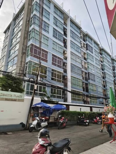 ซีนิธ เพลส แอท ห้วยขวาง / 33.29 ตร.ม. ชั้น 5-7