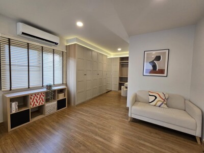 เซนโทร บางนา / 190 ตรม.-10