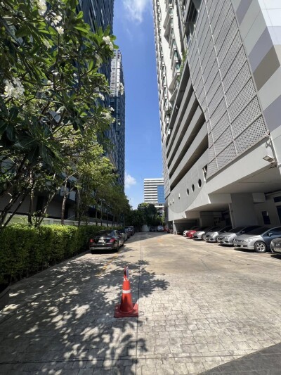 ศุภาลัย เอลีท แอท พญาไท / 60.89 ตร.ม.  ชั้น 27  ทิศเหนือ-19