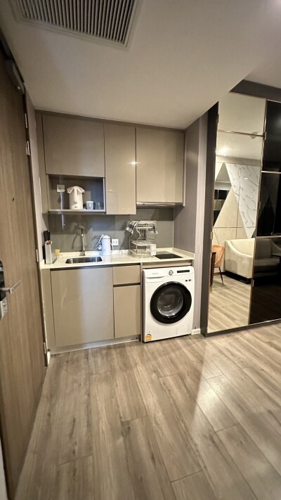 อัปเดตล่าสุด 7/3/2568 : วิสซ์ดอม เอสเซ้นส์ / 45 ตารางเมตร ชั้นที่ : 28-8