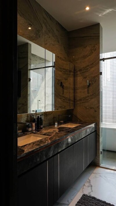 ลาวิค สุขุมวิท 57 / 114.66 ตรม ชั้น 17 ห้องมุม-17