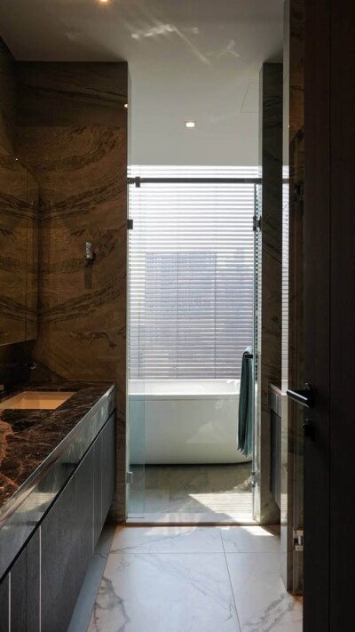 ลาวิค สุขุมวิท 57 / 114.66 ตรม ชั้น 17 ห้องมุม-18