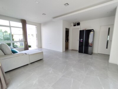 โครงการ มัณฑนาบางนา-วงแหวน  / พื้นที่ใช้สอย 158 ตารางเมตร   • 3 ห้องนอน  • 3 ห้องน้ำ-5