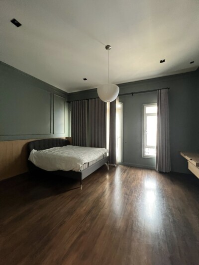 บ้านกลางเมือง แกรนด์ เดอ ปารีส รัชดา / 3 ชั้น 2 หลัง ภายในทุบต่อเติมติดกันเป็นหลังเดียวกัน  4 ห้องนอน-7