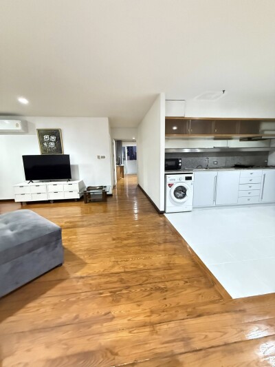 วิทยุ คอมเพล็กซ์ /  120 ตรม. ชั้น 22 ตึก C 1-12