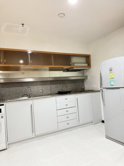 วิทยุ คอมเพล็กซ์ /  120 ตรม. ชั้น 22 ตึก C 1-21