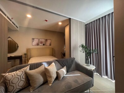 ไซมิส เอ๊กซ์คลูซีพ ควีนส์ /  1นอน1ห้องน้ำ ชั้นสูง-3