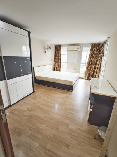 The attic lite แจ้งวัฒนะ 24 / 4ห้องนอน  3ห้องน้ำ 1ครัว 1ห้องนั่งเล่น-4