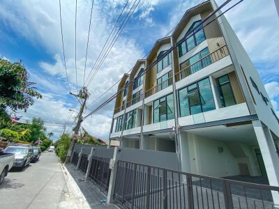 SPACE Home Office ทำเลดี ไม่ไกลจากรถไฟฟ้า • โครงการตั้งอยู่ใน ถนนสุขุมวิท 101/1-1