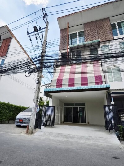 The attic lite แจ้งวัฒนะ 24 / 4ห้องนอน  3ห้องน้ำ 1ครัว 1ห้องนั่งเล่น-1