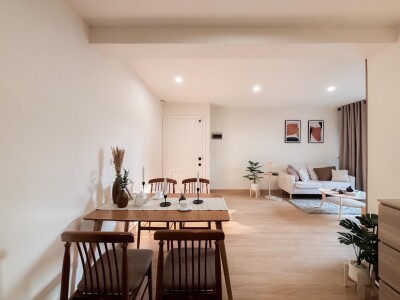 อีสท์ วูด พาร์ค / • ขนาด 65 ตร.ม.  • 2 ห้องนอน 1 ห้องน้ำ