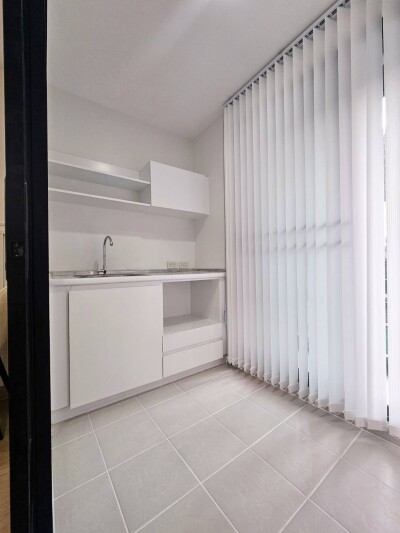 ลิปป์ รามคำแหง 43/1 / ชั้น 3 ขนาดห้อง 27 ตรม.-12