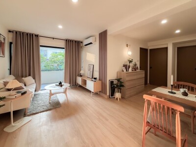 อีสท์ วูด พาร์ค / • ขนาด 65 ตร.ม.  • 2 ห้องนอน 1 ห้องน้ำ