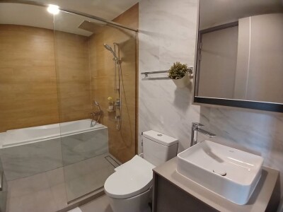 ทากะ เฮาส์ เอกมัย 12 / Taka Haus Ekamai 12-19