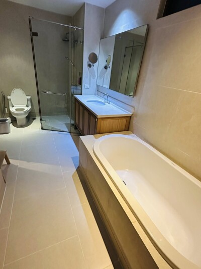 ดิ เอ็มโพริโอ เพลส / 🌸Duplex 2 ห้องนอน 2 ห้องน้ำ 1 ห้องเก็บของ ตกแต่งครบ