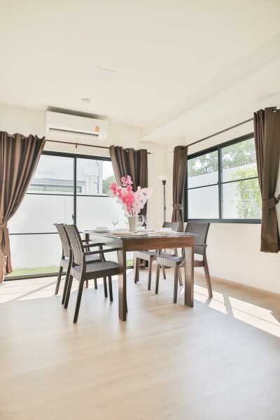 อินดี้ 5 บางนา กม.7  / พื้นที่ใช้สอย: 122 ตร.ม. 3 ห้องนอน | 3 ห้องน้ำ | 2 ที่จอดรถ