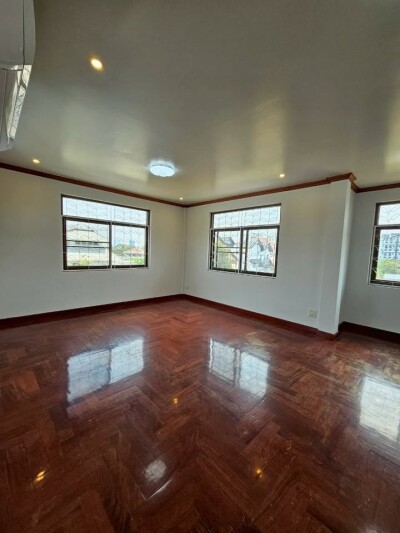 บ้านเดี่ยวลาดพร้าว 93 / บ้าน 3 ชั้น ขนาดพื้นที่ 111 ตรว. พื้นที่ใช้สอย 800 ตรม