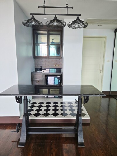 อกัสตัน สุขุมวิท 22 / ขนาด 155 ตร.ม. | ชั้น 28 | เพดานสูง 2.8 ม.